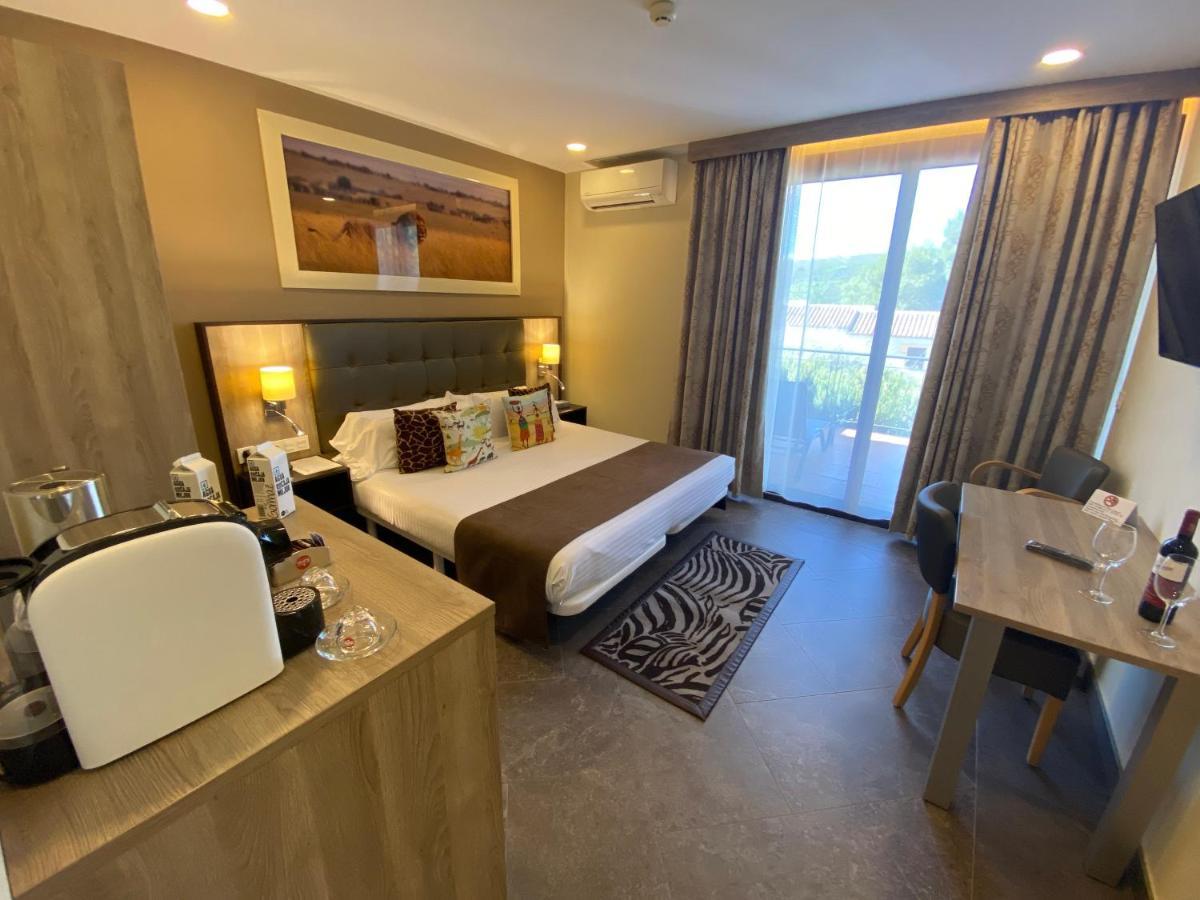 Hotel Admiral San Roque المظهر الخارجي الصورة